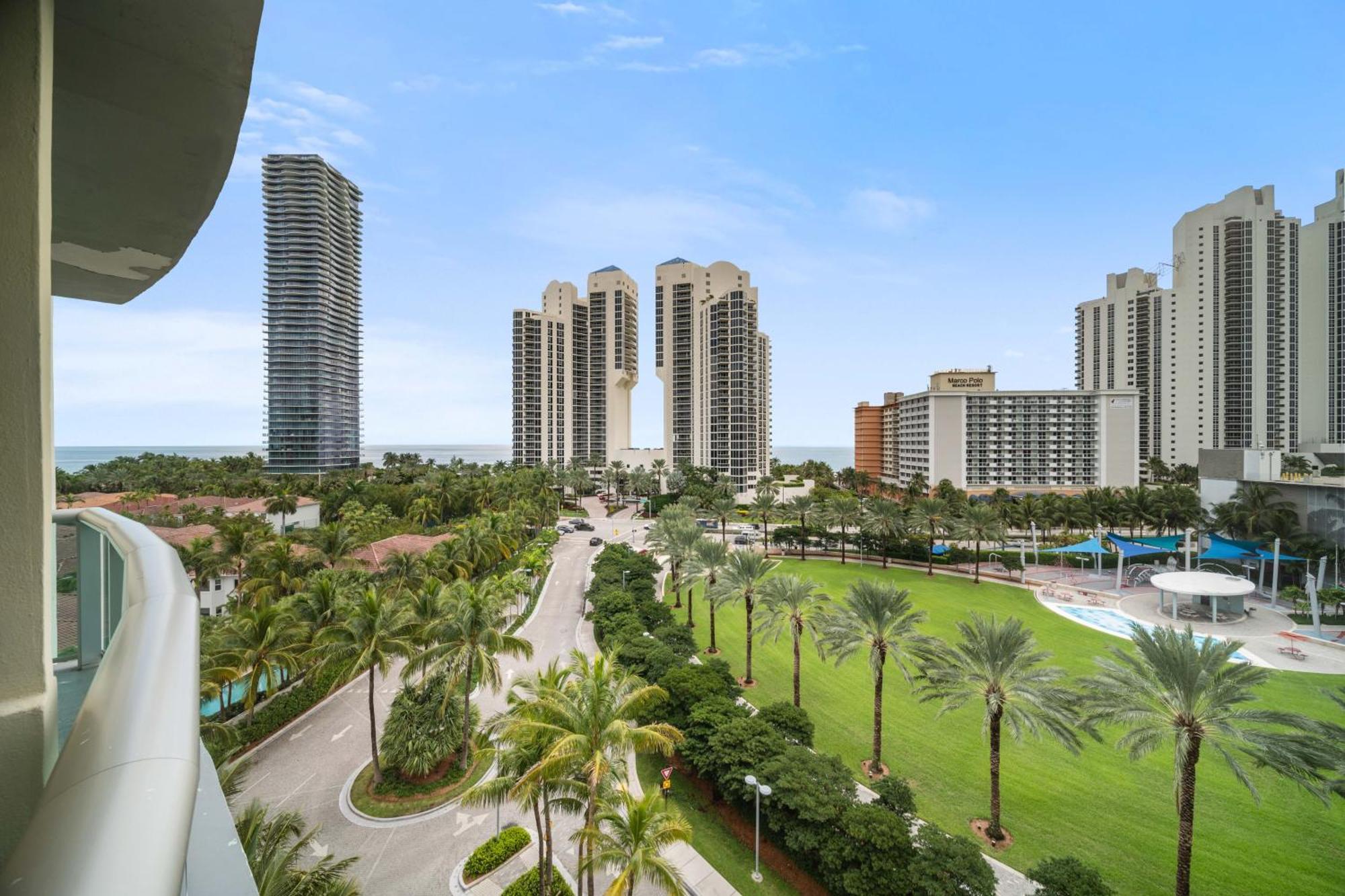 Cozy Ocean Views Condo With Pool & Tennis Court Sunny Isles Beach Exteriér fotografie