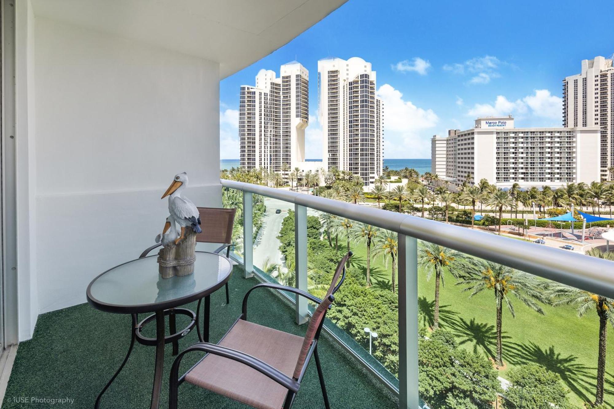 Cozy Ocean Views Condo With Pool & Tennis Court Sunny Isles Beach Exteriér fotografie